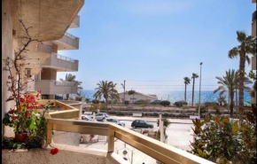 Seaview apartment at the beach